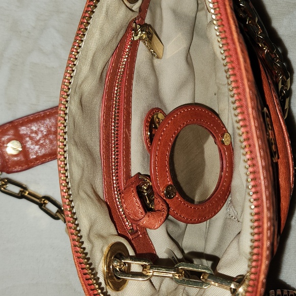 Small Tory Burch shoulder/cross body bag - Picture 4 of 10